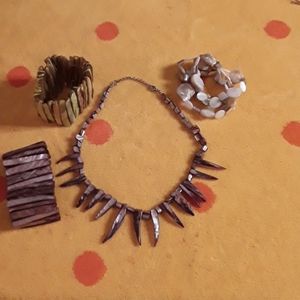 SHELL JEWELRY 4 PIECES / DON'T PASS UP❣